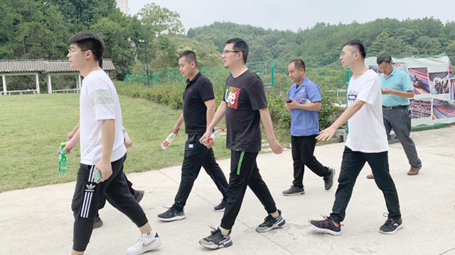 QG刮刮乐风机员工团建，有你有我更精彩！
