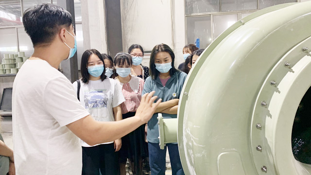 QG刮刮乐风机员工团建，有你有我更精彩！